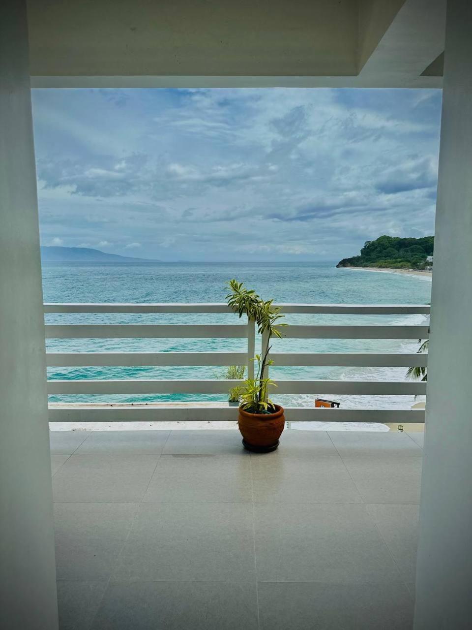 Playa Blanca Beach Resort (Adults Only) Puerto Galera Eksteriør bilde